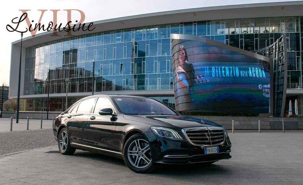 Mercedes Clase S 560 con chófer: vista lateral Mercedes Clase S 560 con chófer: vista lateral