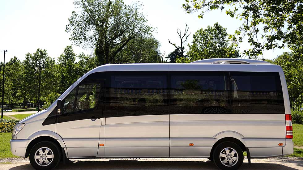 Mercedes Sprinter Luxury 8 plazas: vista lateral Mercedes Sprinter Luxury 8 plazas: vista lateral