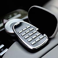 Teléfono y free Wi-fi en el auto