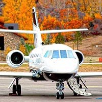 Jet privado en aeroporto